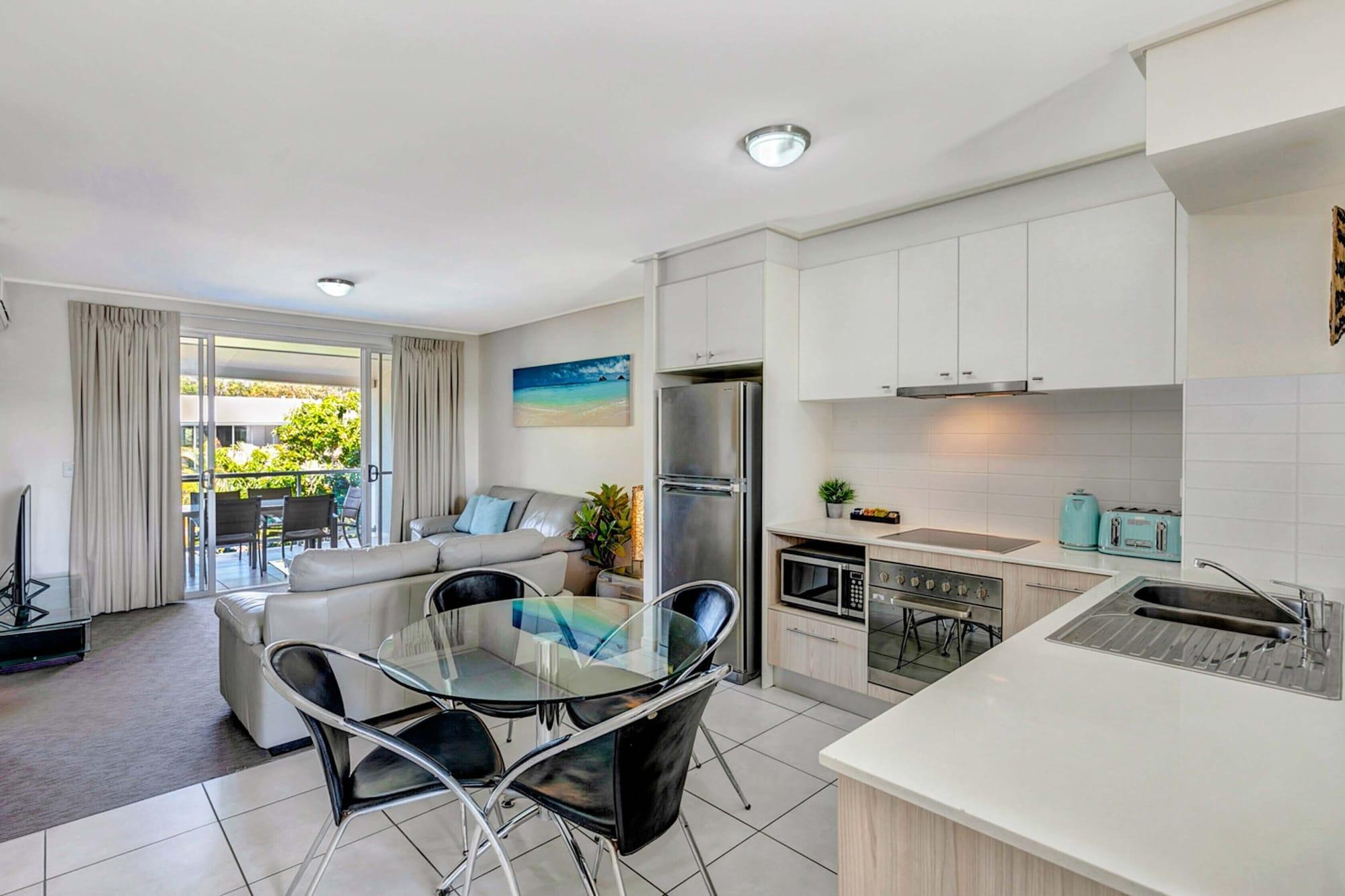 Ramada Encore By Wyndham Whale Cove Hervey Bay Exterior foto