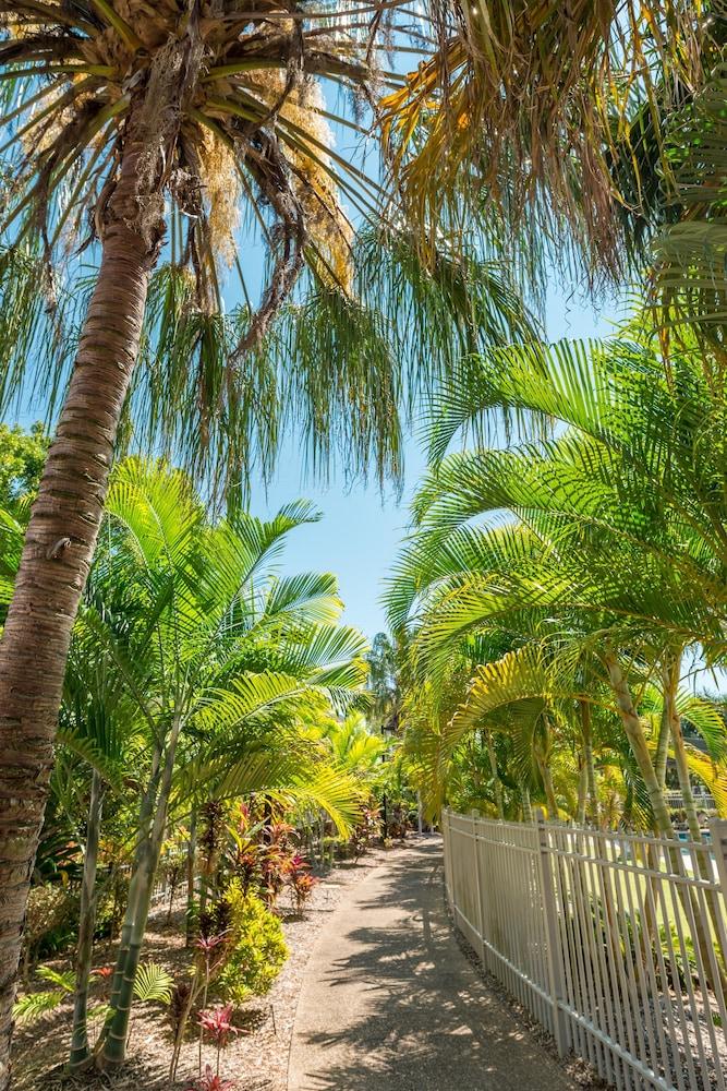 Ramada Encore By Wyndham Whale Cove Hervey Bay Exterior foto