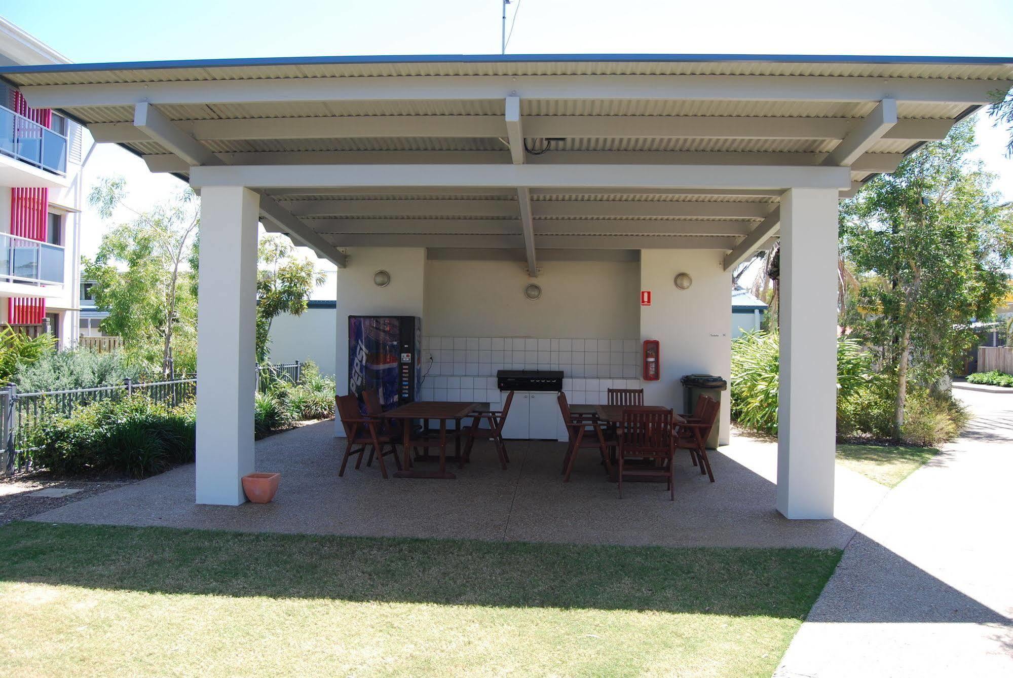 Ramada Encore By Wyndham Whale Cove Hervey Bay Exterior foto