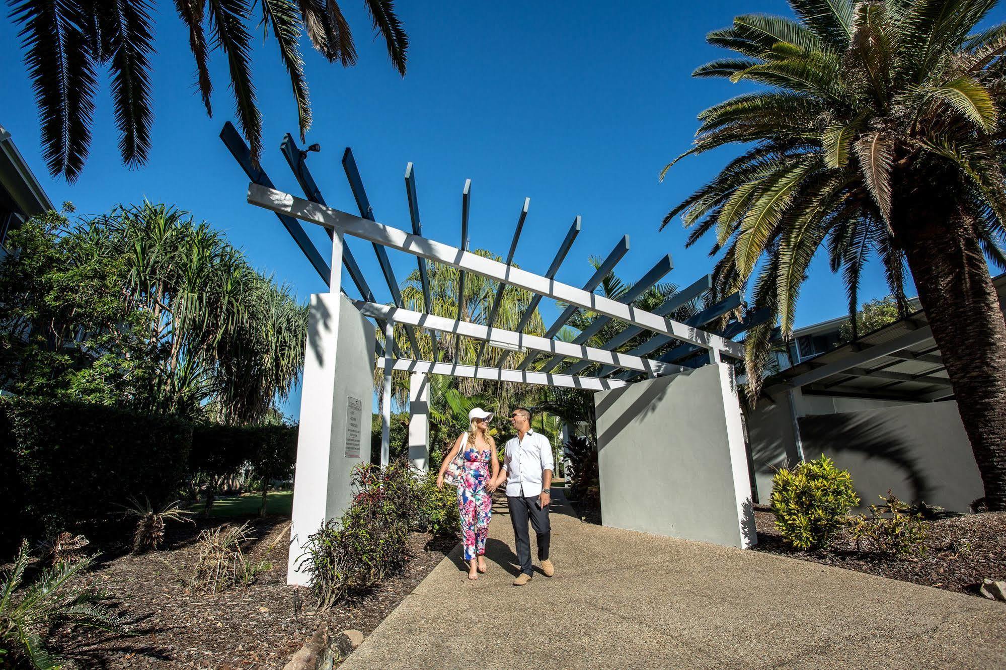 Ramada Encore By Wyndham Whale Cove Hervey Bay Exterior foto